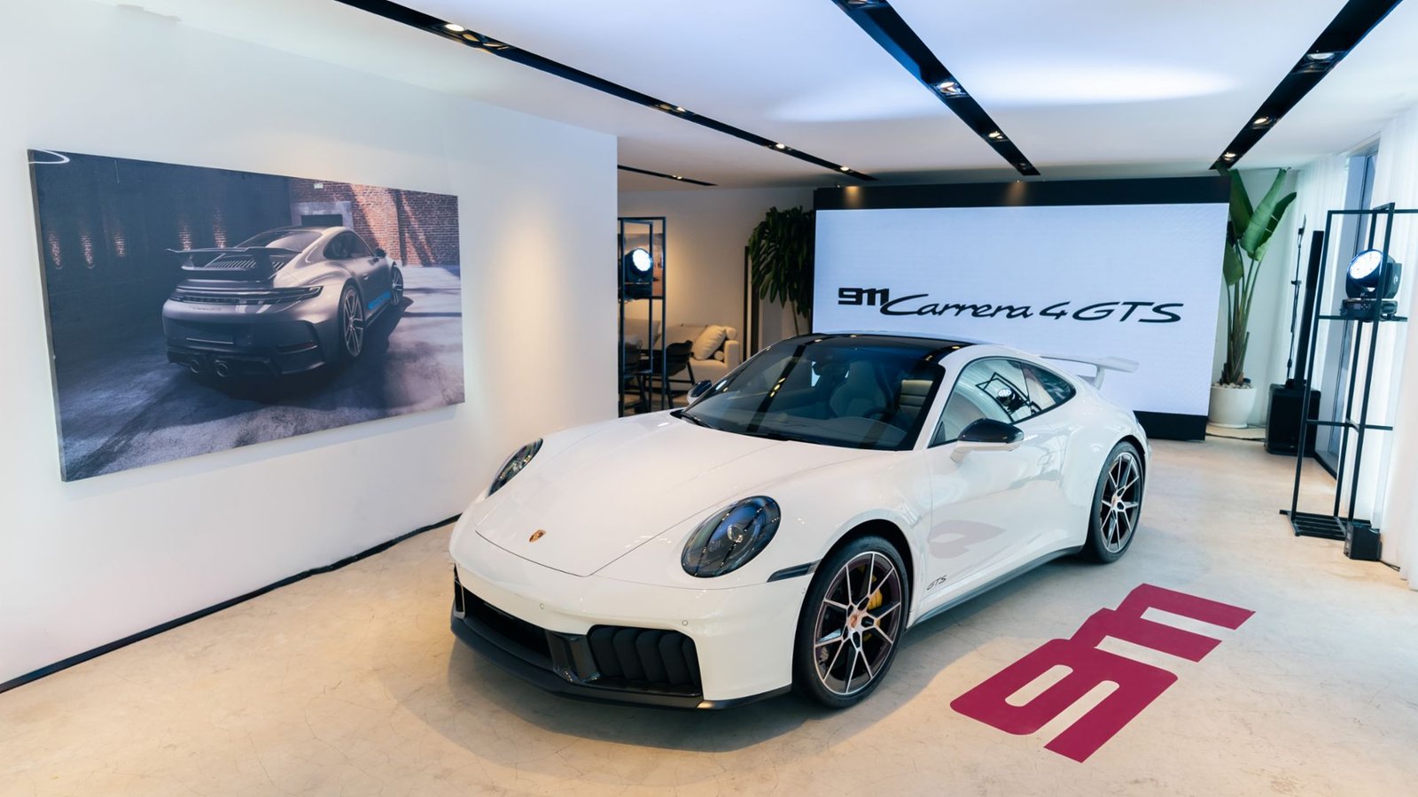 911 Carrera 4 GTS